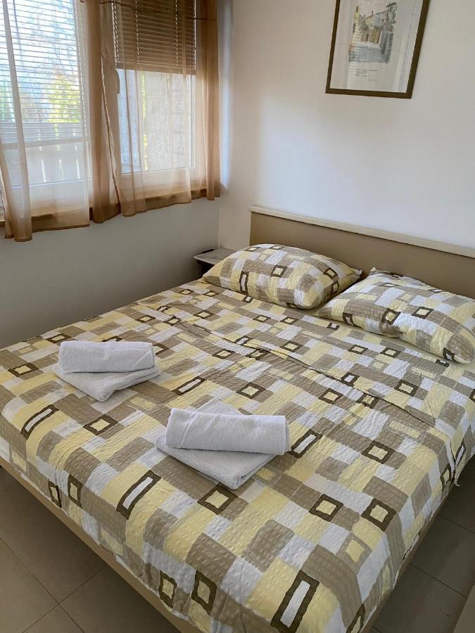 Apartmani Sara Omišalj Eksteriør bilde