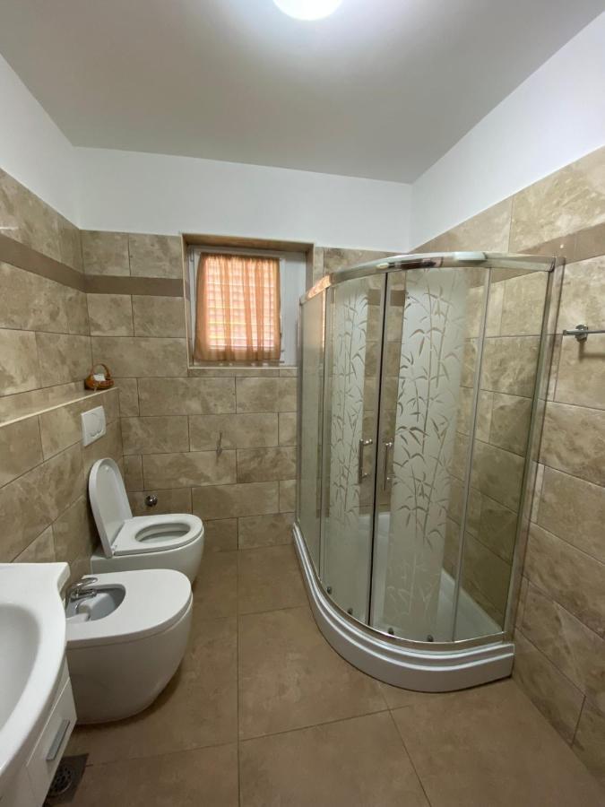 Apartmani Sara Omišalj Eksteriør bilde